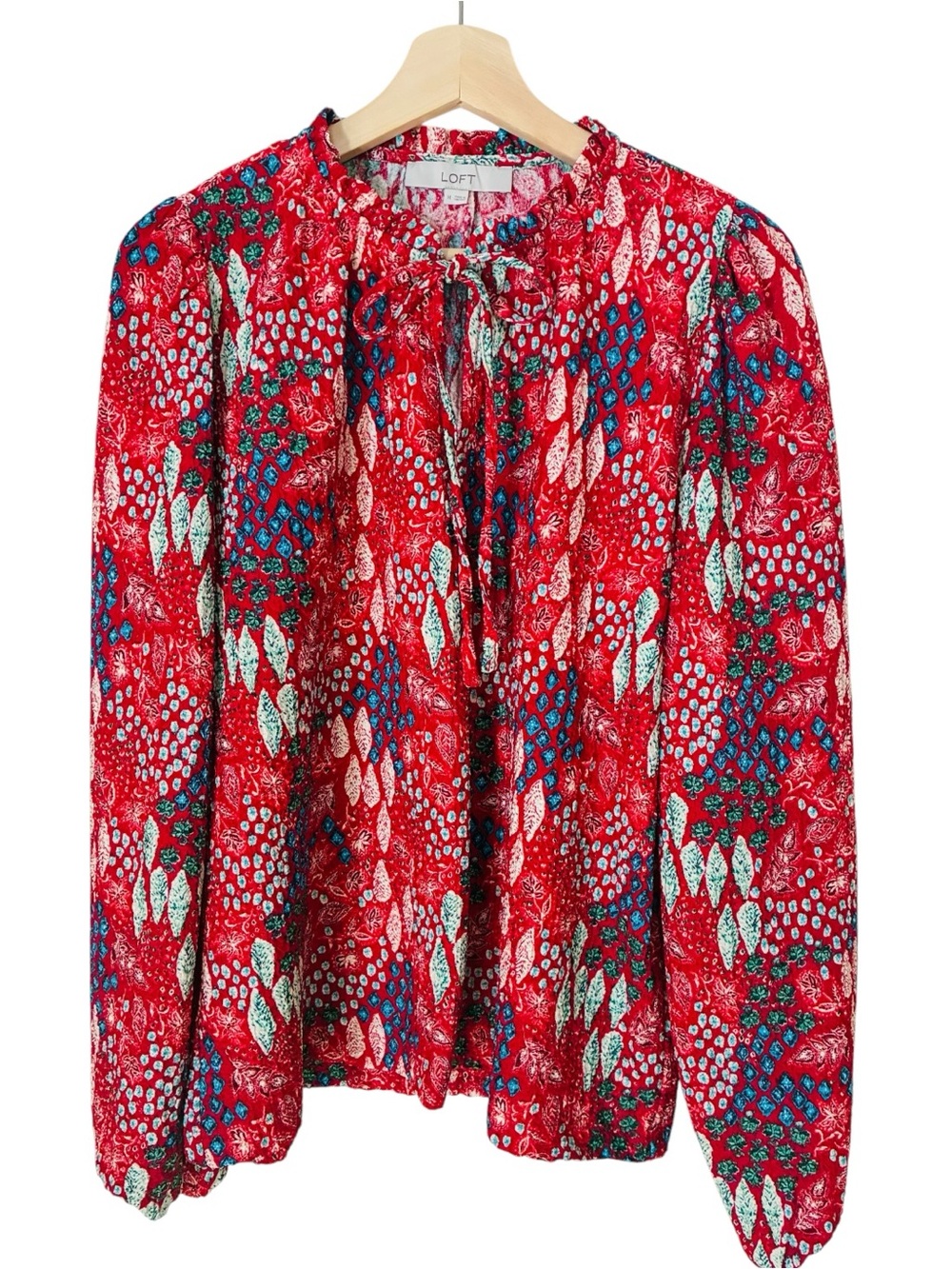 Ann Taylor LOFT Sz MEDIUM Red Garden Print Floral Tie-Neck Long-Sleeve Blouse - Picture 3 of 8